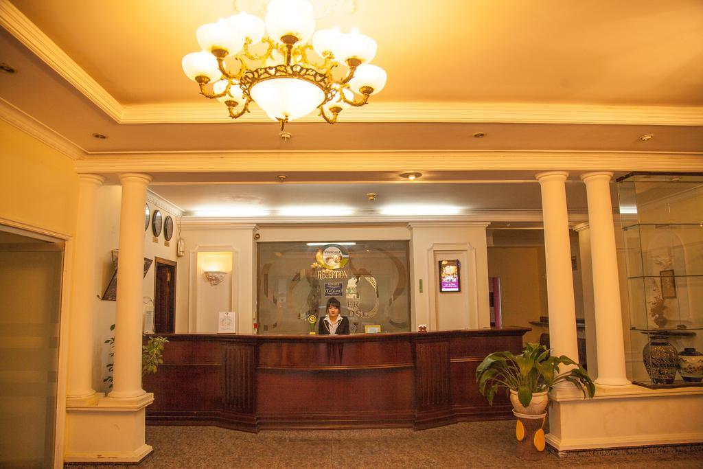 Golf 1 Hotel ダラット エクステリア 写真