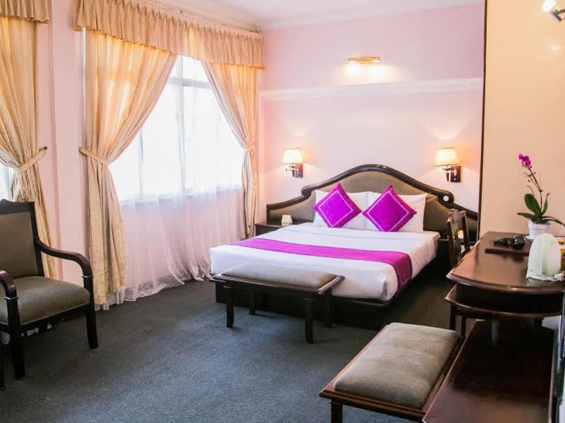 Golf 1 Hotel ダラット エクステリア 写真